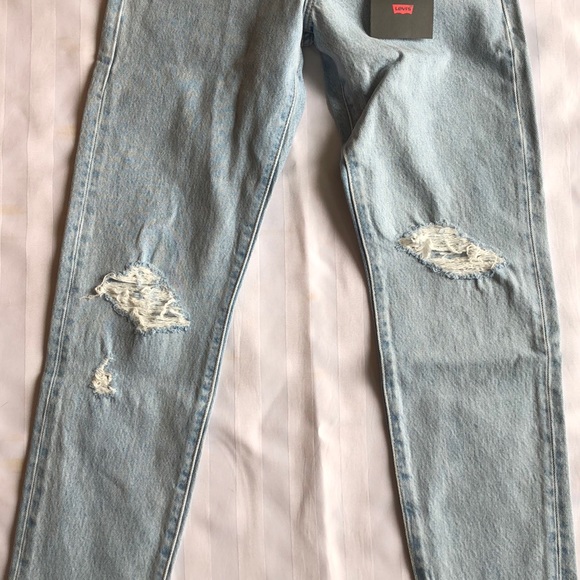 Levi’s wedgie light wash denim jeans - Picture 4 of 12